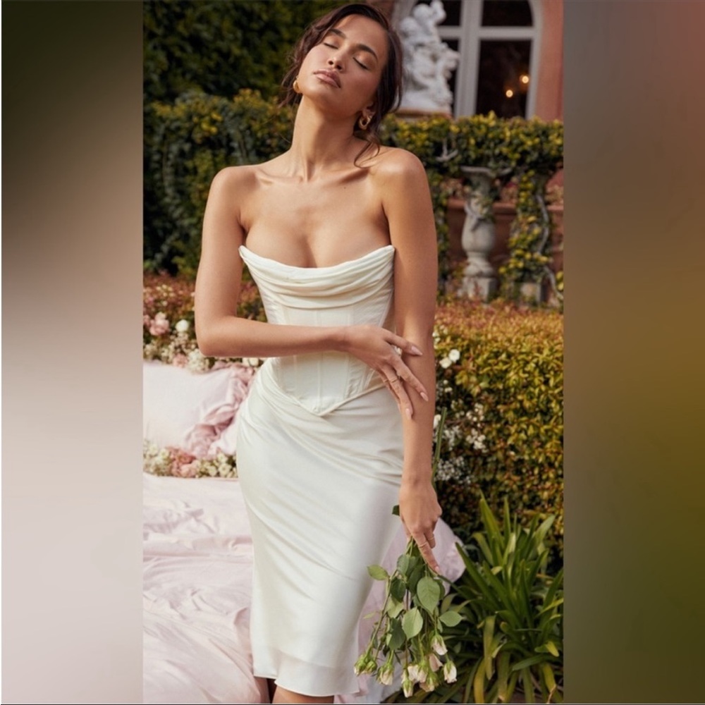 House of CB Sienna Ivory Satin Strapless Corset Midi Dress size Medium NEW